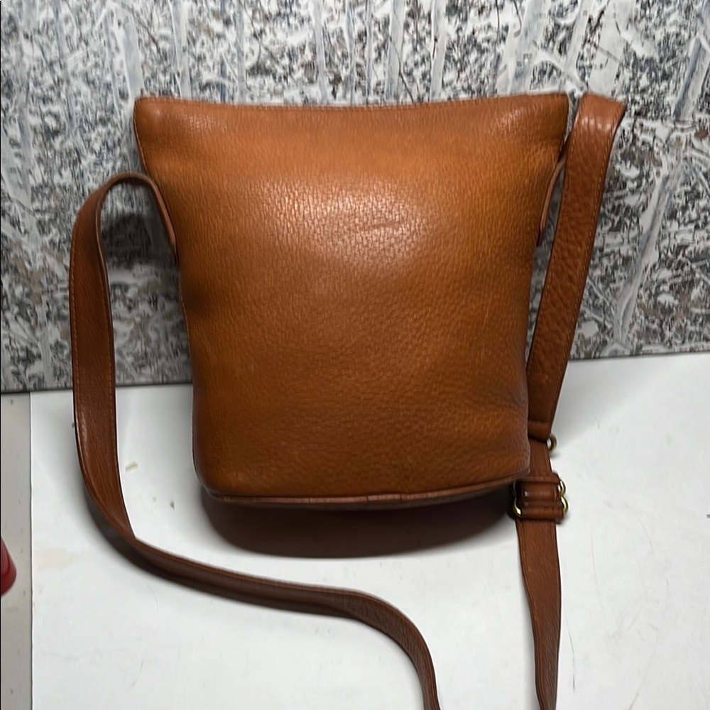 Coach Vintage Tan Leather Sonoma Bucket
Bag Style 4907